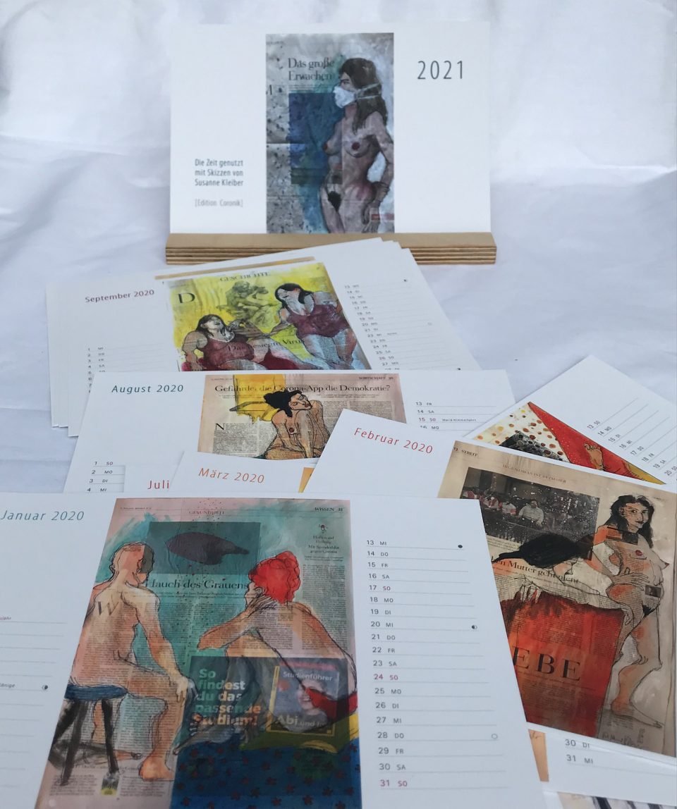 Der Tisch-Kalender mit Holzaufsteller. Die einzelnen Motive lassen sich zu Postkarten ausschneiden.