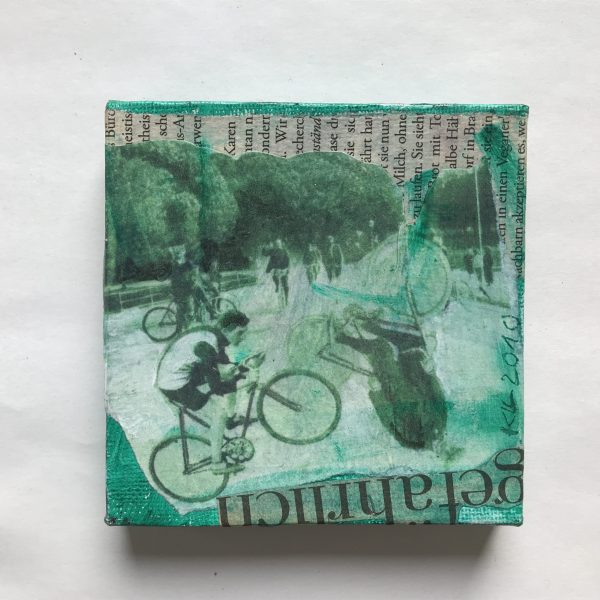 Oldie Fahrrad gefährlich, grün, Collage, Acryl auf Leinwand 10 x 10cm, 30 €