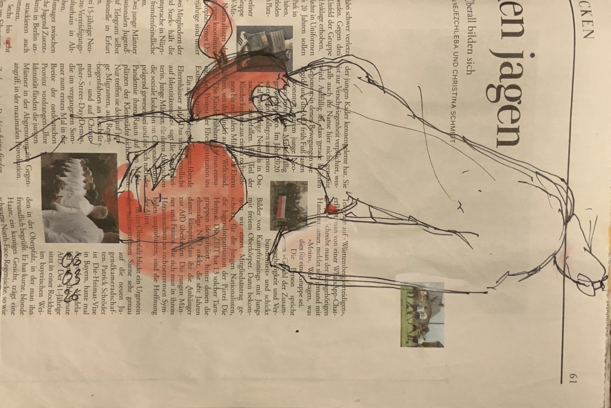 Liegender weiblicher Akt auf Zeitung